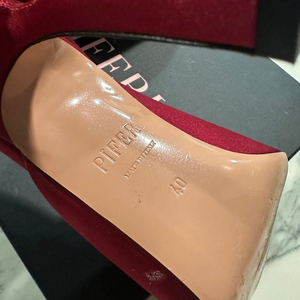 Red Heels with Classic Design - Picture 7 of 7